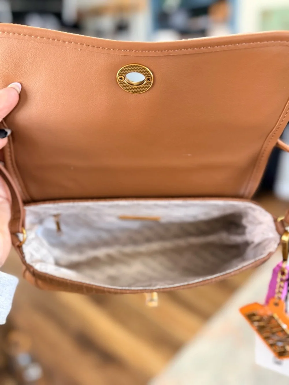 Steve Madden Tan Embossed Logo Crossbody with Gold Hardware - Picture 4 of 5